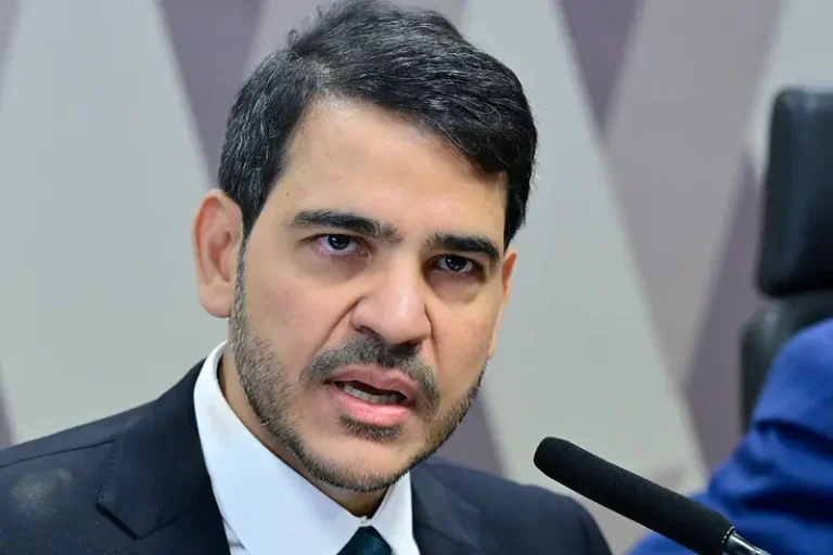 Jorge Messias: “Ninguém pode ser investigado a vida toda”, defende AGU sobre Inquérito das Fake News