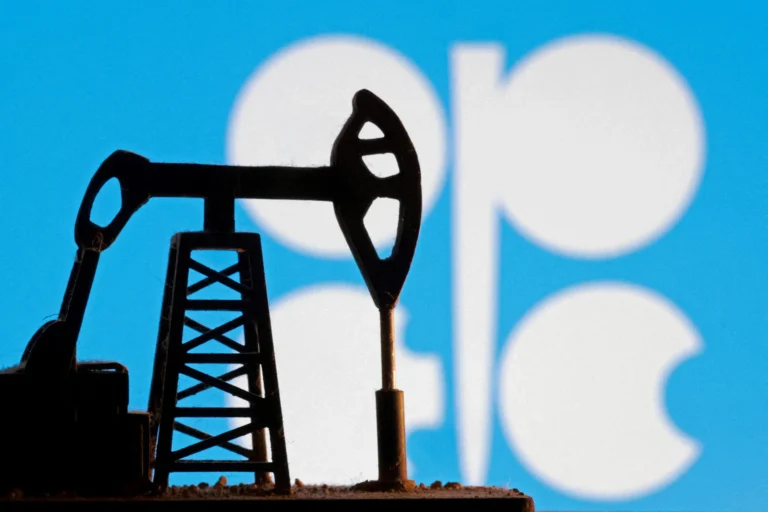 OPEP+ Planeja Aumento de Produção de Petróleo Apesar de Crise no Estreito de Ormuz, Mas Impacto é Limitado