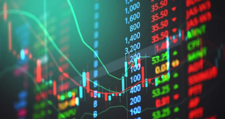 Magazine Luiza (MGLU3) emite prejuízo e Nova Empresa da B3 (PASS3) agita mercado; Ibovespa em dólar reage hoje (08)