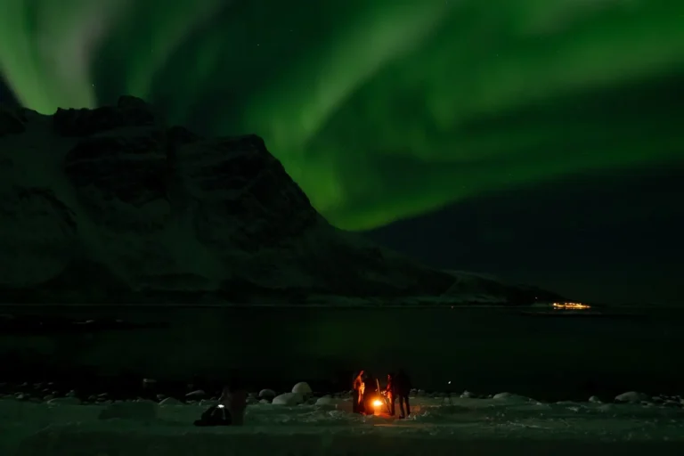 Aurora Boreal: Fenômeno Que Vira Pesadelo Turístico na Noruega com Guias Ilegais e Golpes Chineses