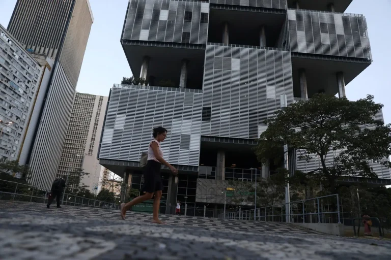 Petrobras (PETR4) Balanço 1º Tri 2026: Lucro e Dividendos Surpreendem? Analistas Revelam Expectativas