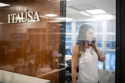 Itaúsa (ITSA4) Surpreende o Mercado: Aprovação de Recompra de Ações Preferenciais Agita Investidores e Analistas