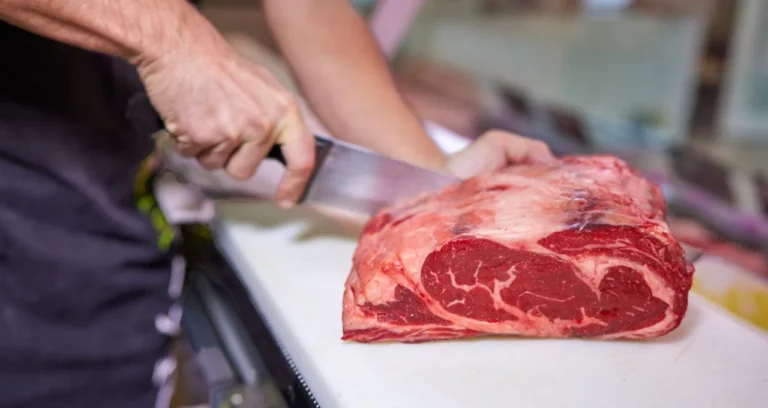 Trump adia medidas para aumentar importação de carne bovina: o que isso significa para os preços e produtores?