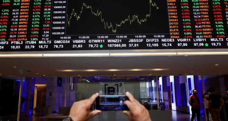 Day Trade: Ágora Investimentos sugere comprar PetroRio (PRIO3) e vender Totvs (TOTS3) com potencial de ganho de até 1,46% hoje (15)