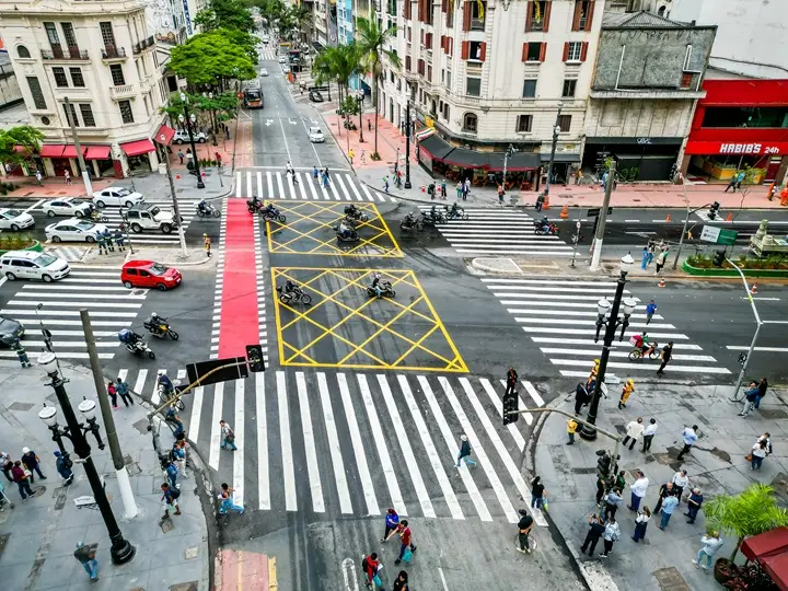 Justiça Freia “Times Square Paulistana”: Obras de Painéis Gigantes e Ruas Fechadas na Av. São João Suspensas