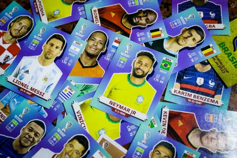 Febre das Figurinhas da Copa 2026: Álbum Gigante e Parcerias Impulsionam Mercado Milionário Antes do Mundial