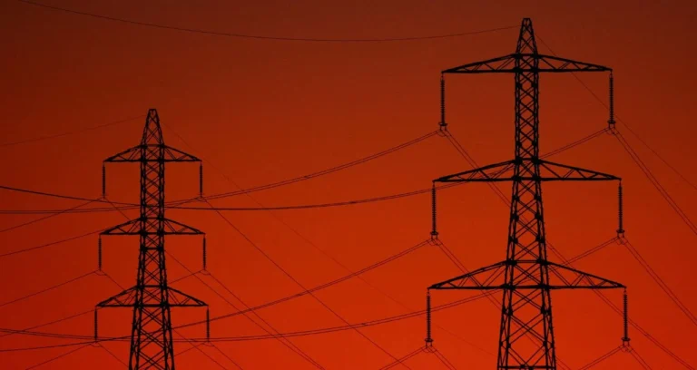 Brasil dá salto na energia limpa: Regulamentação de baterias e leilão em dezembro prometem revolucionar o setor elétrico