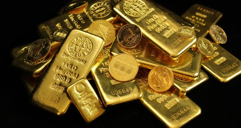 Ouro e Prata Em Queda Livre: Dados de Emprego nos EUA e Tensão no Oriente Médio Afundam Metais Preciosos