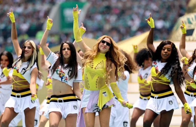 Show de Abertura da Copa do Mundo 2026: Maná, Shakira e os Divertidos Bonecos Labubus Encantam o México!