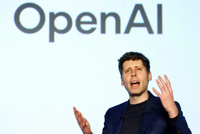 Guerra de IA esquenta: OpenAI estuda cortar preços para superar Anthropic em disputa acirrada por usuários