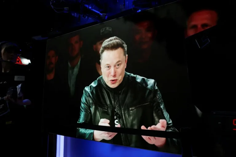 Elon Musk: Trilionário Vive em Casa de 37m² no Texas, Longe do Luxo das Mansões da Tesla
