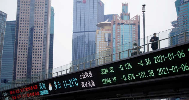 Bolsas Asiáticas Disparam com Acordo EUA-Irã: Nikkei Atinge Recorde Histórico e Petróleo Cai
