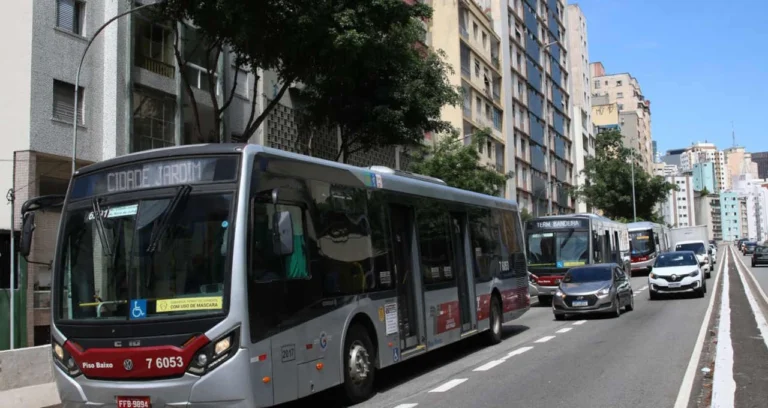 Lula Sanciona Marco Legal do Transporte Público: Tarifa Zero Mais Perto com Novas Fontes de Financiamento e Vetos Cruciais