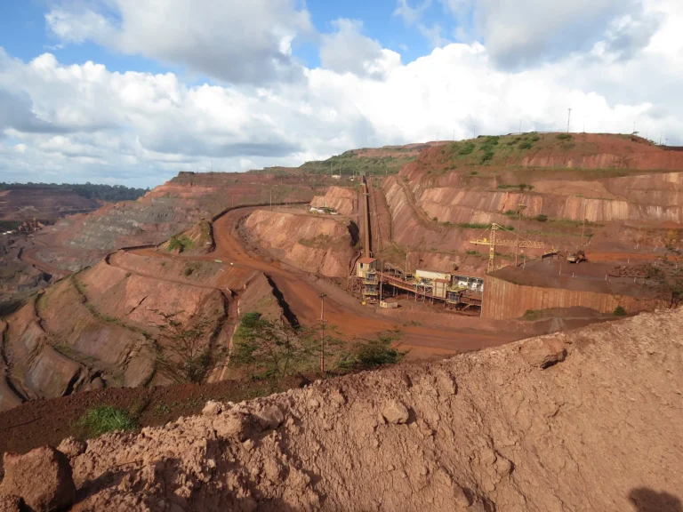 Janela de Oportunidade para Minerais Críticos no Brasil: Especialistas Alertam para Prazo Curto e Desafios Estratégicos
