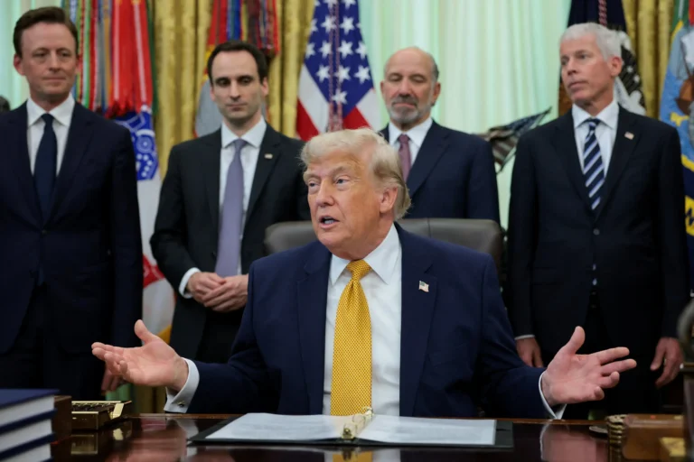 Trump Ameaça Irã: “Farei o que for preciso” se acordo nuclear não for cumprido