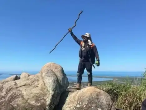 Tragédia na Pedra do Macaco: Homem morre após queda de 150 metros ao tentar tirar foto em Maricá