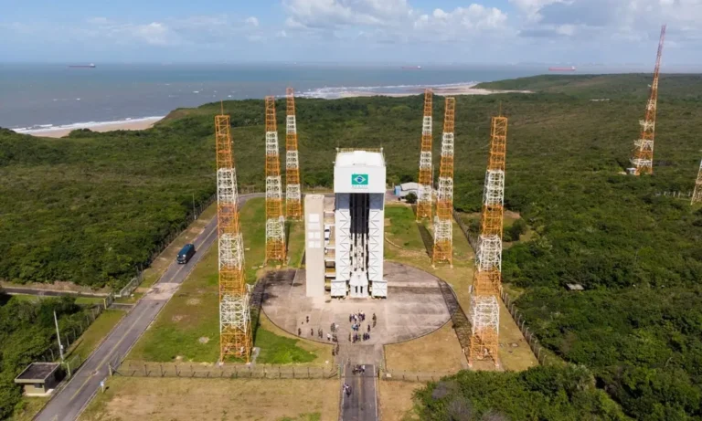 Brasil mira o espaço: Alcântara atrai gigantes da tecnologia e prevê lançamentos de foguetes ainda em 2024