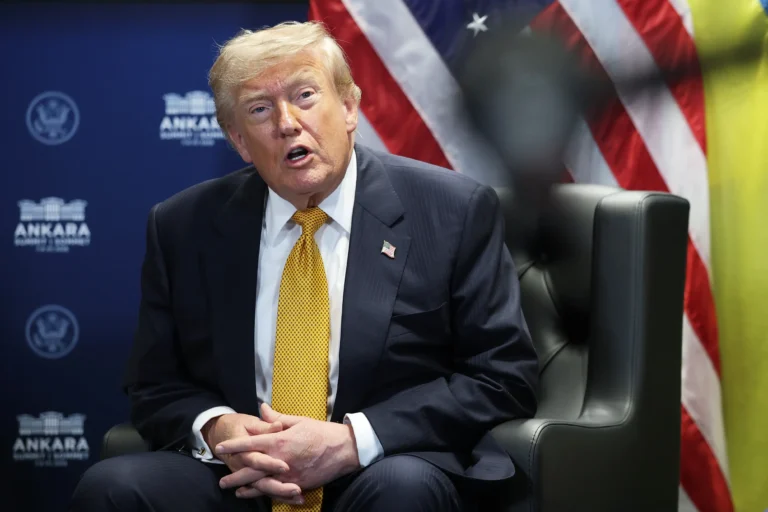 Trump sinaliza novos ataques contra Irã: “Provavelmente vamos atingi-los duramente de novo esta noite”, diz presidente dos EUA