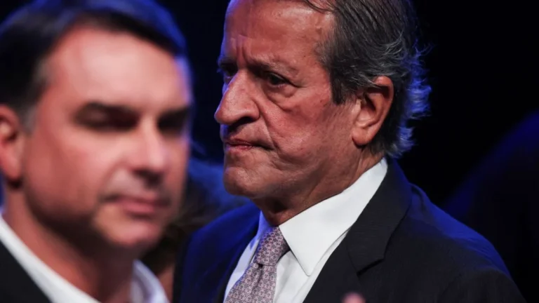 PL de Flávio Bolsonaro Reconhece Vitória de Lula nas Urnas, Mas Pede Esclarecimentos sobre Gastos Eleitorais