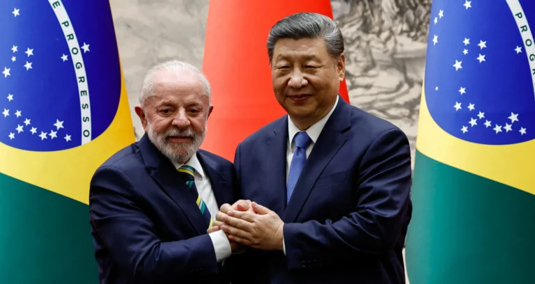 Xi Jinping parabeniza Lula pela reeleição e propõe nova era de parceria estratégica China-Brasil