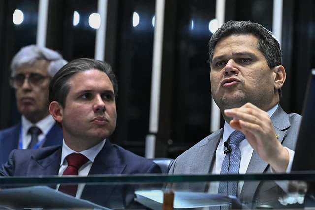 Lula fecha apoio do PT à recondução de Lira e Alcolumbre em 2027 e articula pauta de segurança no Congresso