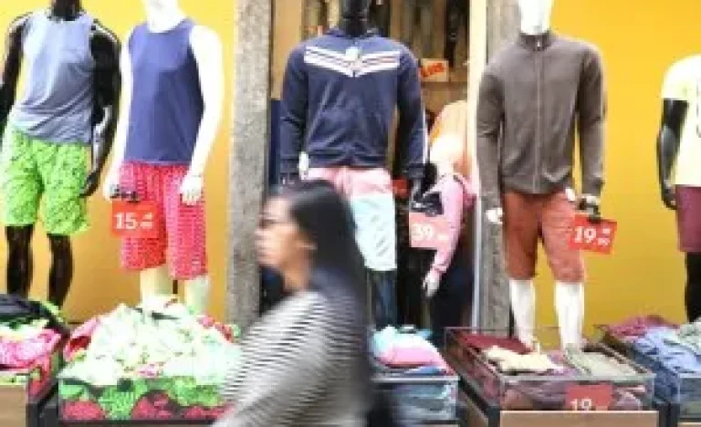 Morgan Stanley Impulsiona C&A: Ação Dispara com Novo Sinal de Compra e Varejo Brasileiro em Foco