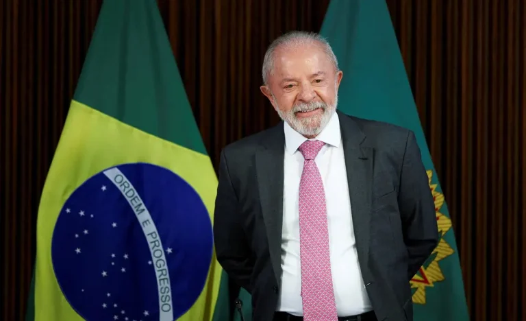 Fim da 6×1: Lula anuncia fim da jornada de 6 dias de trabalho e mais tempo para famílias e descanso