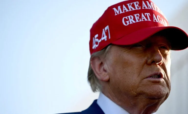 Rejeição a Donald Trump Atinge 62% nos EUA em Meio a Conflito com Irã e Crise com Vaticano, Aponta Pesquisa Reuters/Ipsos