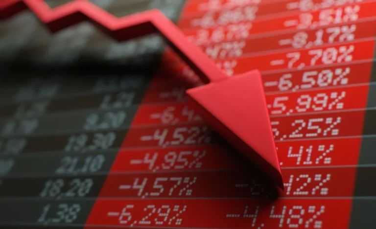 Ibovespa despenca 2% com Irã, EUA e Brasil em foco; Dólar dispara a R$ 5,07 com tensões globais