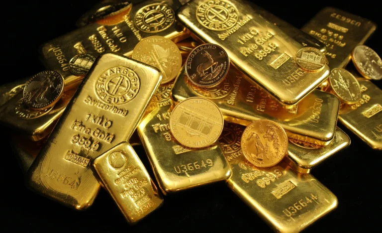 Ouro e Prata Em Queda Livre: Dados de Emprego nos EUA e Tensão no Oriente Médio Afundam Metais Preciosos