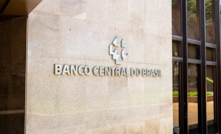 Inflação 2026 em Queda: Economistas Revisam Projeções Antes da Reunião do Copom