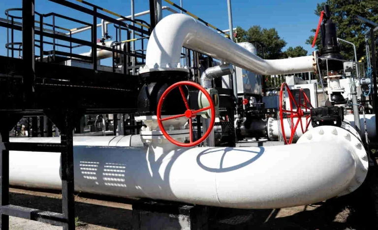 Colômbia Prepara Nova Agressão Comercial Contra Equador Após Aumento de 900% em Taxa de Transporte de Petróleo; Entenda o Conflito