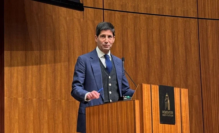 Kevin Warsh é o Escolhido por Trump para Liderar o Fed, Substituindo Jerome Powell em Movimento Surpresa