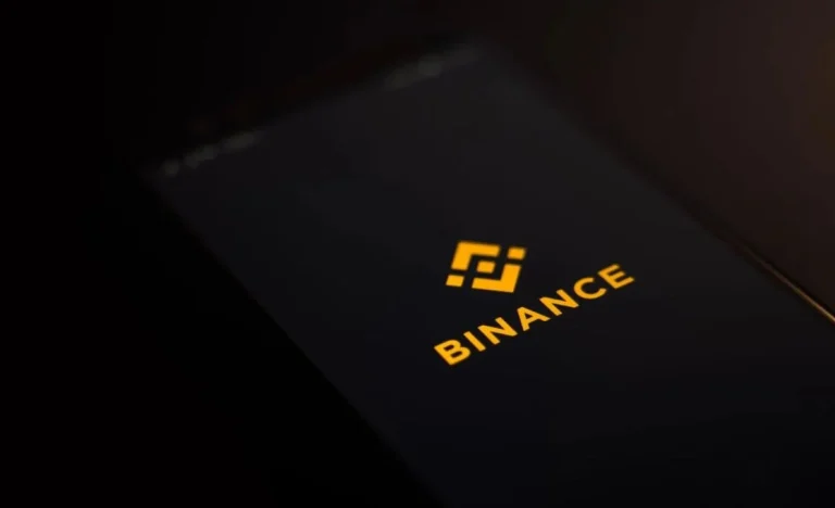Binance Converte R$ 5 Bilhões em Bitcoin (BTC) de Fundo de Emergência: Entenda a Estratégia da Gigante Cripto em Meio à Queda do Mercado