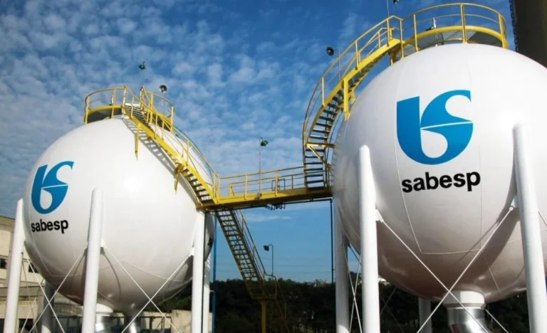 Sabesp (SBSP3) Acelera Investimentos: R$ 15,2 Bilhões em 2025 para Universalizar Água e Esgoto e Avalia Expansão para Outros Estados