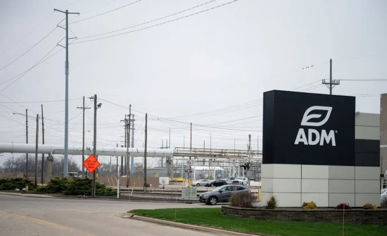 Lucro da ADM despenca 20% no 4º trimestre: Margens mais fracas e indefinição de biocombustíveis impactam receita da gigante americana