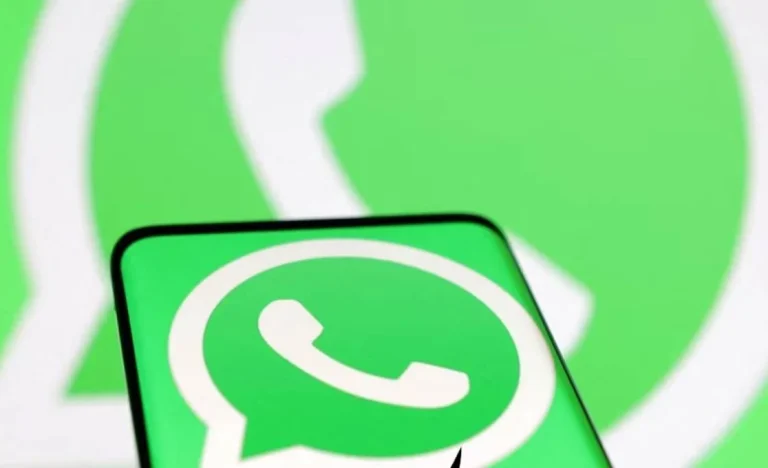 Amigos de periferia faturam R$ 60 milhões com curso de inglês no WhatsApp impulsionado por IA, atraindo investidor do iFood