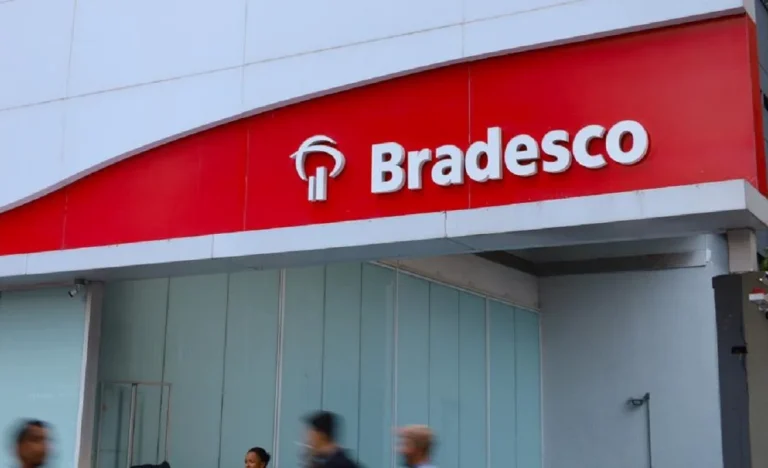 Bradesco (BBDC4): Lucro dispara 20,6% no 4T25 e supera expectativas, alcançando R$ 6,5 bilhões com rentabilidade em alta