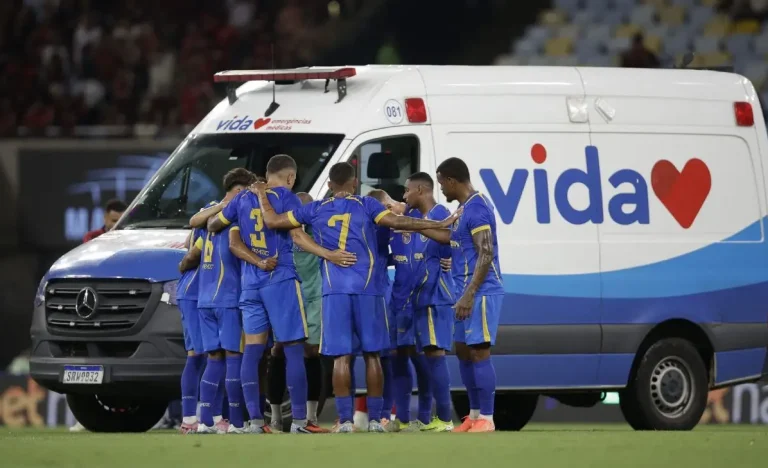 Boas Notícias: Jogador Alexandre, que convulsionou em jogo contra o Flamengo, não apresenta lesão neurológica ou cardíaca