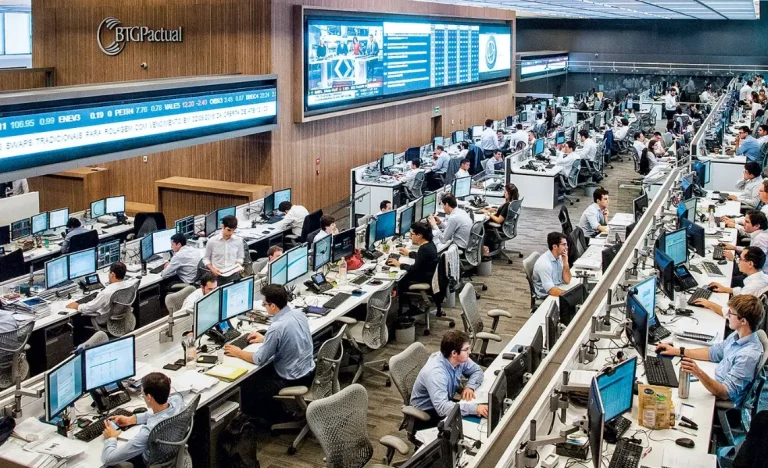 BTG Pactual Surpreende Mercado: Lucro Ajustado Salta 40,3% no 4º Trimestre, Superando Expectativas