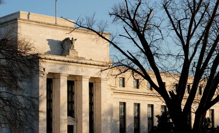 Fed mantém juros estáveis: Beth Hammack, do Fed de Cleveland, indica que taxa pode ficar ‘por um bom tempo’ sem alterações