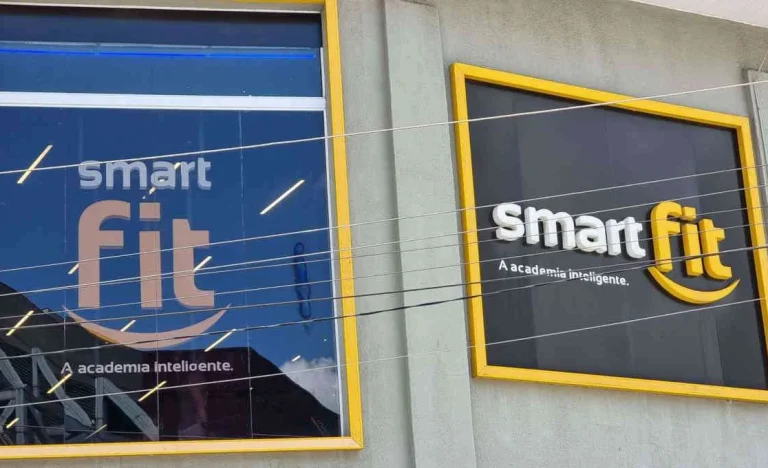 Reviravolta na Smart Fit: Fundador e CFO deixam cargos executivos em planejamento sucessório para 2026