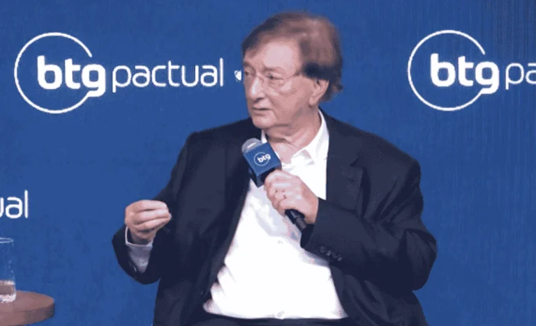Fluxo Gringo: Jakurski da JGP Revela a ‘Regra Nº 1’ Para Investidores Brasileiros Em Meio à Corrida Cambial e Alerta Sobre o Ouro Chinês
