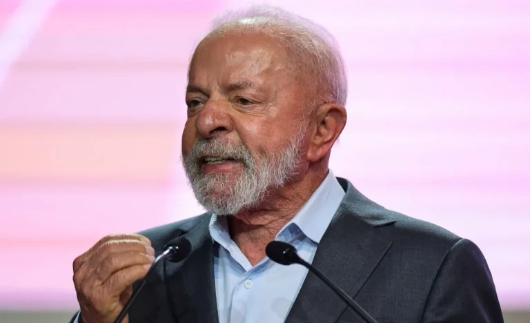 Lula Mantém Liderança em Cenários Eleitorais Sem Tarcísio, Flávio Bolsonaro é o Principal Adversário, Aponta Pesquisa Genial/Quaest