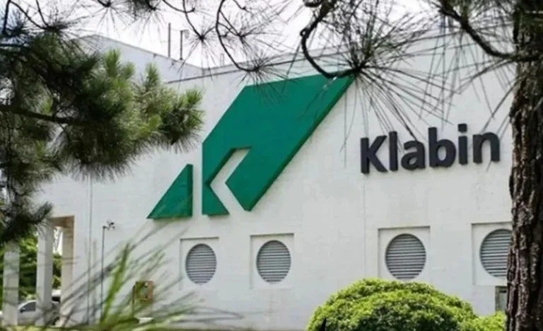 Klabin (KLBN11) Desiste de Ebitda Incremental 2027: Volatilidade de Mercado e Cenário Macroeconômico Abalam Projeções