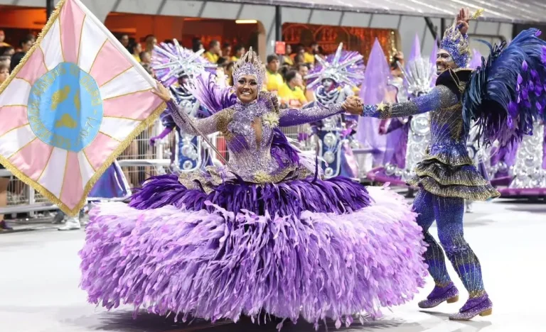 Carnaval SP: Lutas Sociais, Astrologia e Espiritualidade Marcam 1ª Noite de Desfiles com Força Feminina no Anhembi
