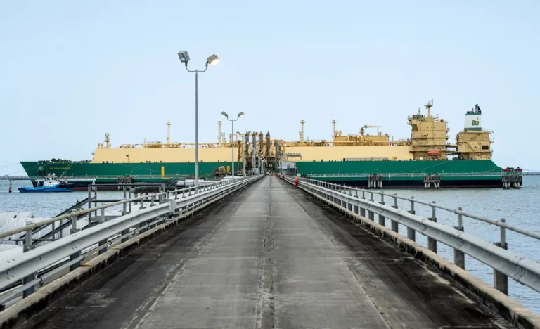 Gás Natural: O “Grande Prêmio” da Venezuela Superando o Petróleo com Apoio da Shell e EUA