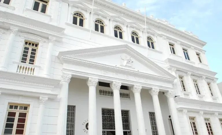 Desembargadores Afastados no Maranhão Recebem R$ 627 Mil em Salários; Estado Lidera Extrema Pobreza no Brasil