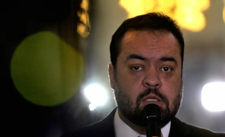 Cláudio Castro se reúne com cúpula do PL para definir futuro político e possível candidatura ao Senado