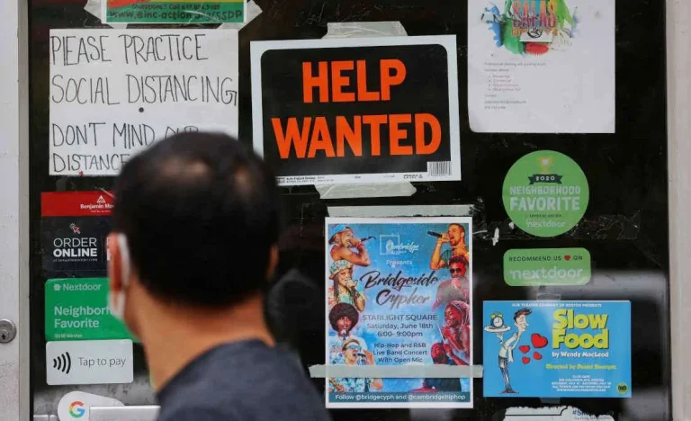 Imigração Não Autorizada em Queda: Estudo do Fed de San Francisco Revela Freio no Crescimento do Emprego e Impacto na Construção Civil